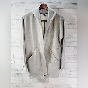 17 - LULULEMON Cardigan Small/ Medium